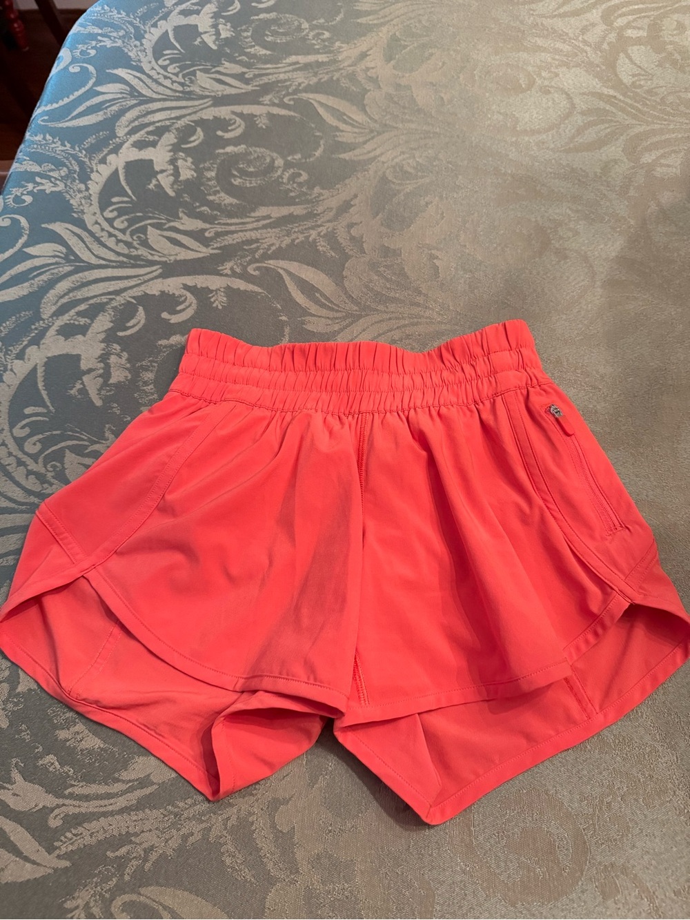 Lululemon Women's Orange Athletic Shorts with Elastic Waist- size 4